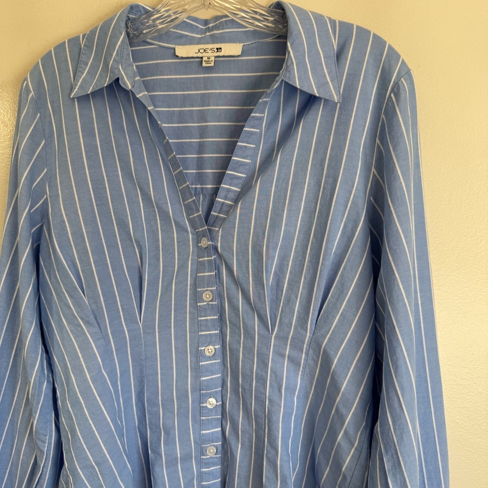 Joe's Jeans Striped Pleated Dress Shirt Blue & White Women's  Size Medium - Picture 5 of 12